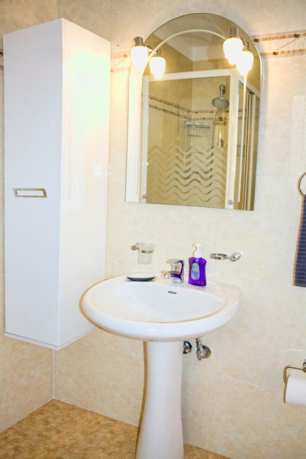 Charming Apartment Near Athens Center And The Sea Exteriör bild